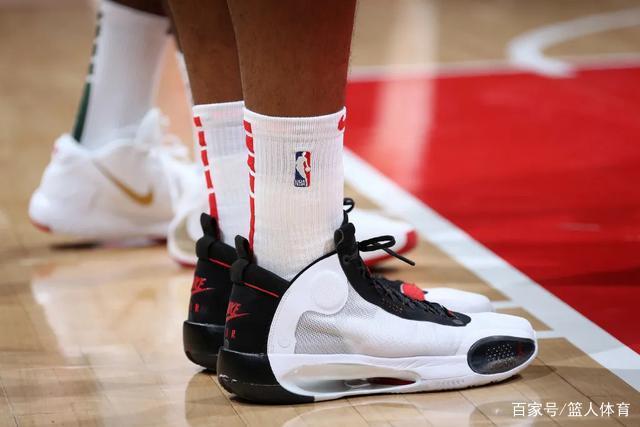 中国U18男冰斩获世锦赛乙级A组亚军 中国女冰降组