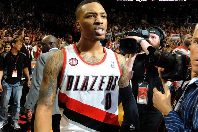 苏群建议重新启用王哲林：他打亚洲球队是一绝